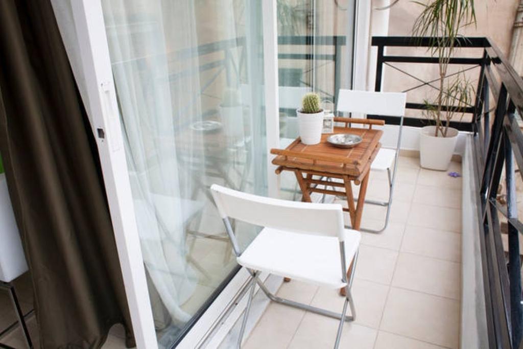 Thelma'S Apartment Atenas Exterior foto